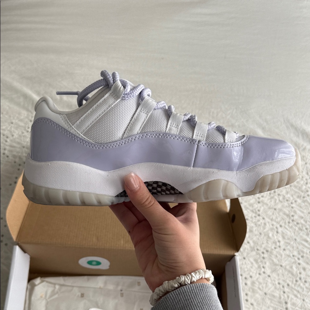Women’s Air Jordan 11 Retro Low - Picture 4 of 7